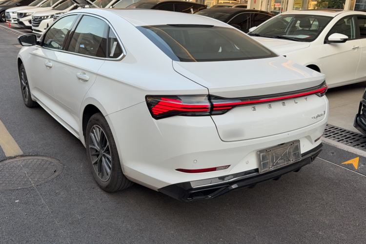 Used Geely Auto Preface L 2024 Zhiqing 1.5TD Xingyun Edition Exterior 5