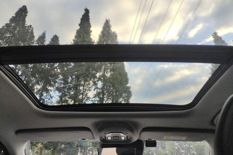 Used Geely Auto Preface L 2024 Zhiqing 1.5TD Galaxy Edition Headliner