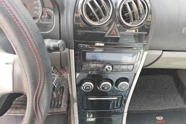 Used Geely Auto SC3 2012 1.3L Standard Version Audio And AC Panel