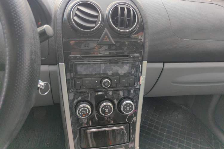 Used Geely Auto SC3 2012 1.3L Standard Version Audio And AC Panel