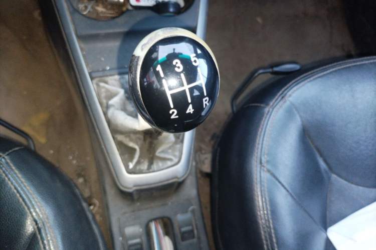 Used Geely Auto SC5-RV 2011 1.5L Cool Edition Model A Gear Lever