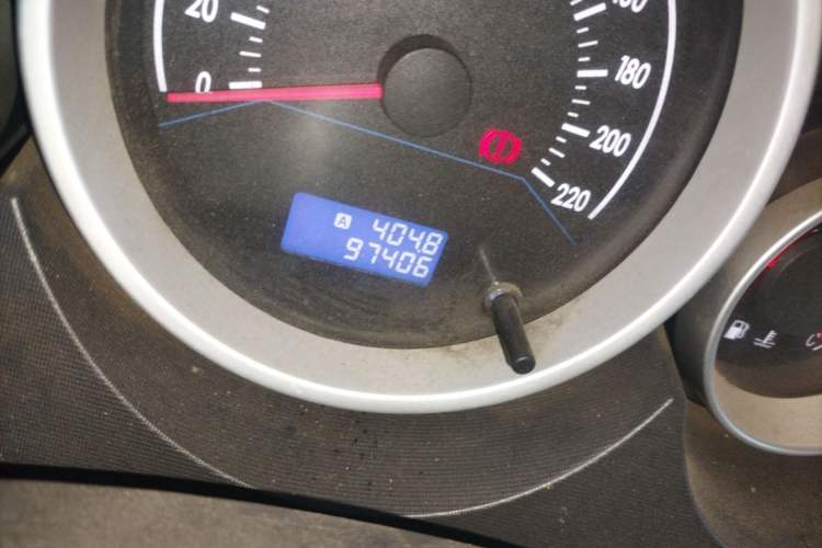 Used Geely Auto SC5-RV 2011 1.5L Cool Edition Model A Odometer Close Up