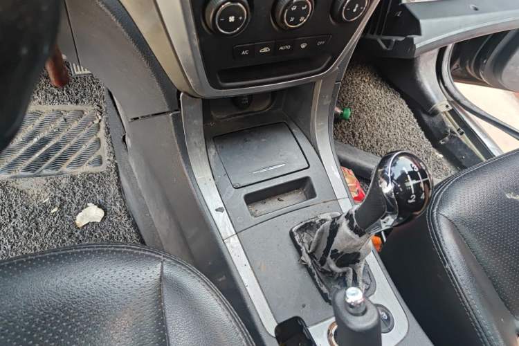 Used Geely Auto SX7 2013 1.8L Manual Luxury Model Gear Lever