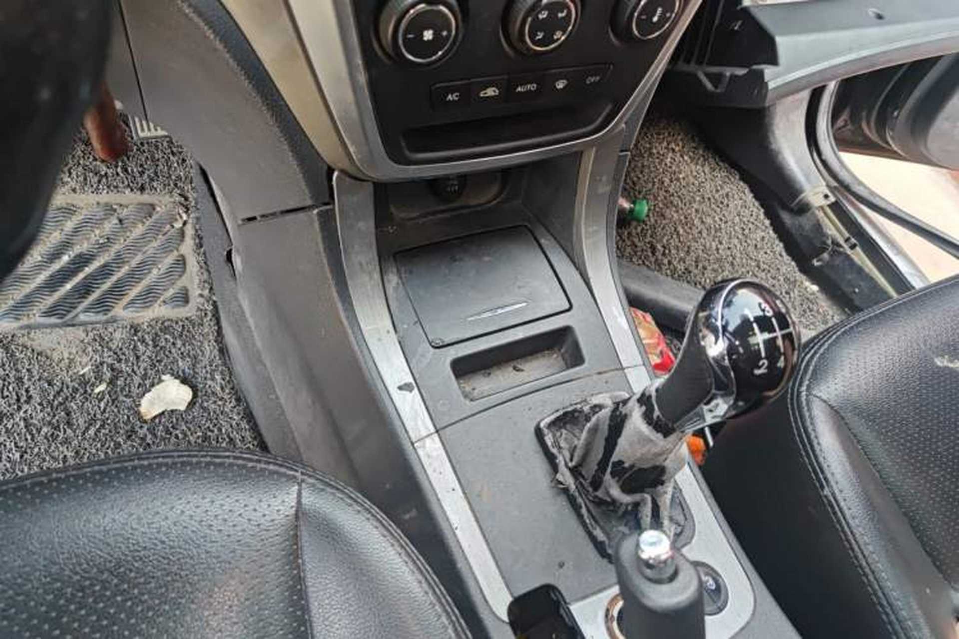 Used Geely Auto SX7 2013 1.8L Manual Luxury Model Gear Lever