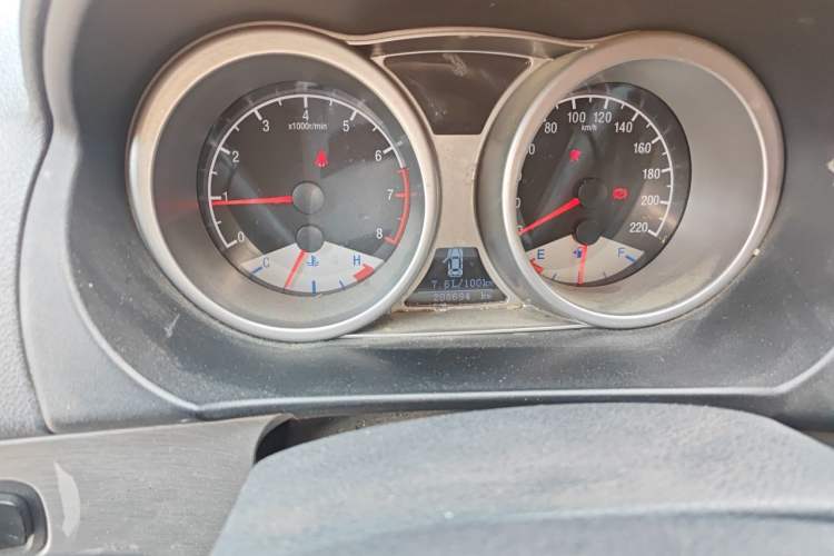 Used Geely Auto SX7 2013 1.8L Manual Luxury Model Odometer Close Up