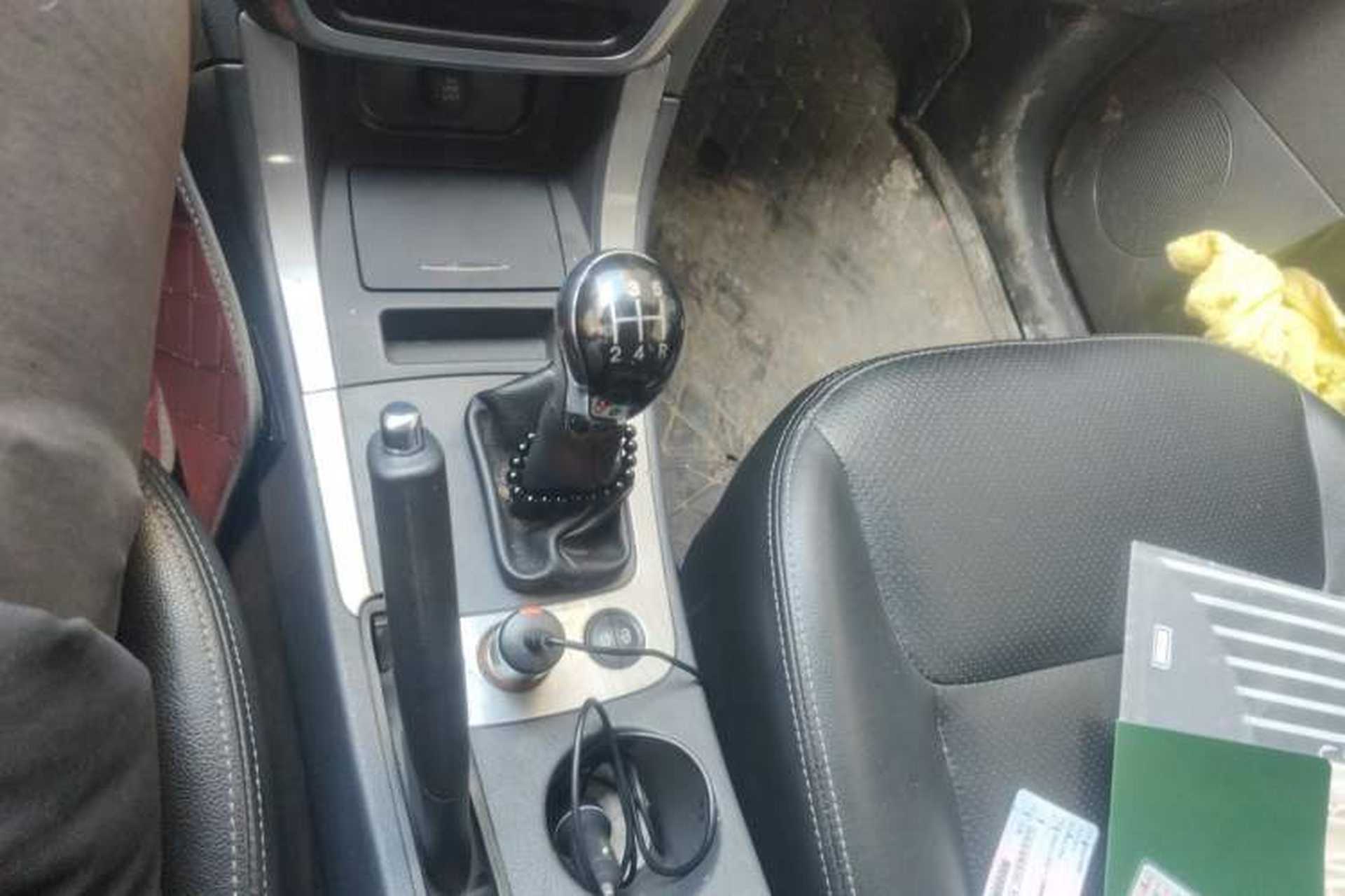 Used Geely Auto SX7 2013 2.0L Manual Elite Edition Gear Lever