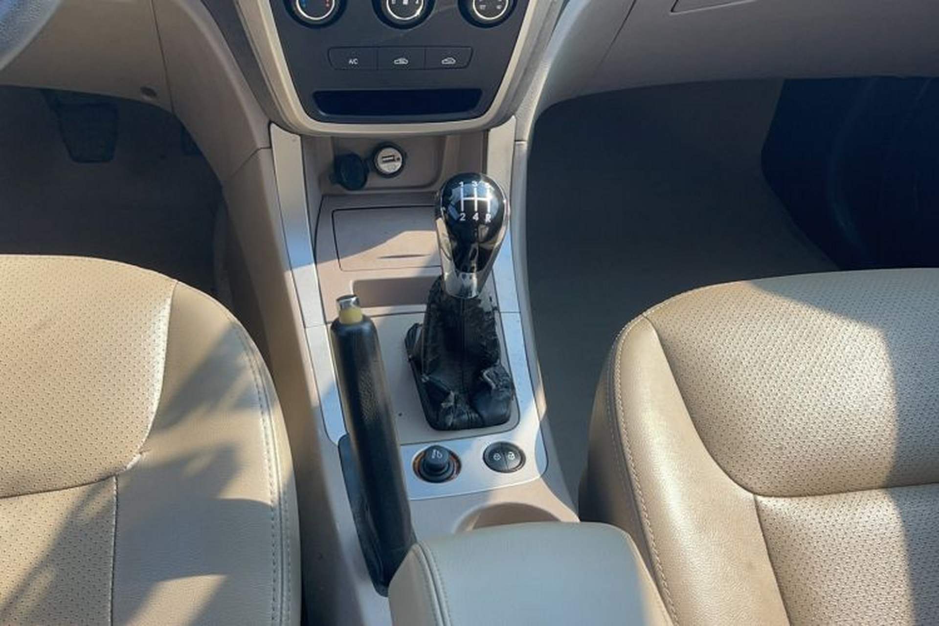 Used Geely Auto SX7 2013 1.8L Manual Entry-Level Model Gear Lever