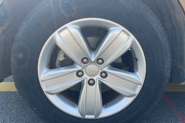 Used Geely Auto SX7 2013 1.8L Manual Entry-Level Model Left Front Wheel Hub