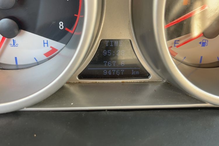 Used Geely Auto SX7 2013 1.8L Manual Entry-Level Model Odometer Close Up