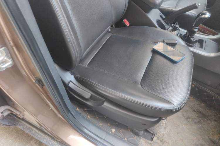 Used Geely Auto SX7 2013 2.0L Manual Elite Edition Right Front Seat