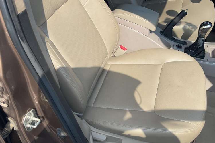 Used Geely Auto SX7 2013 1.8L Manual Entry-Level Model Right Front Seat