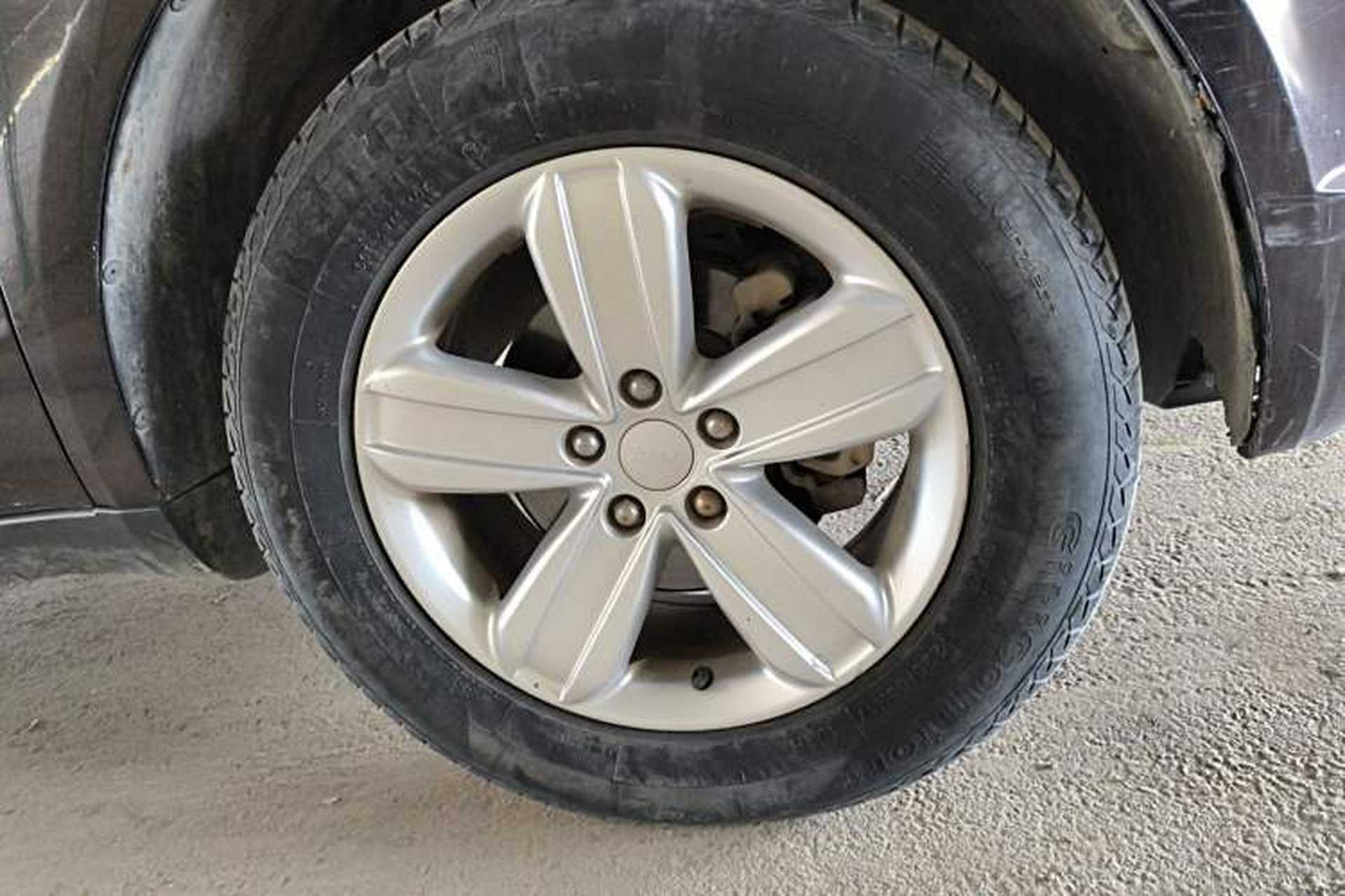 Used Geely Auto SX7 2013 1.8L Manual Entry-Level Model Right Front Wheel Hub