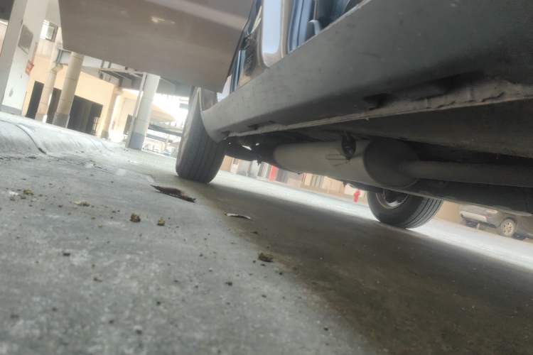 Used Geely Auto SX7 2013 2.0L Manual Elite Edition Right Side Sill