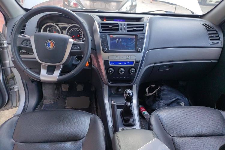 Used Geely Auto SX7 2013 2.0L Manual Elite Edition Center Console