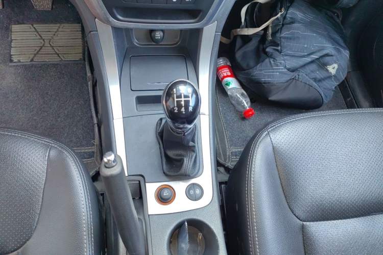 Used Geely Auto SX7 2013 2.0L Manual Elite Edition Gear Lever