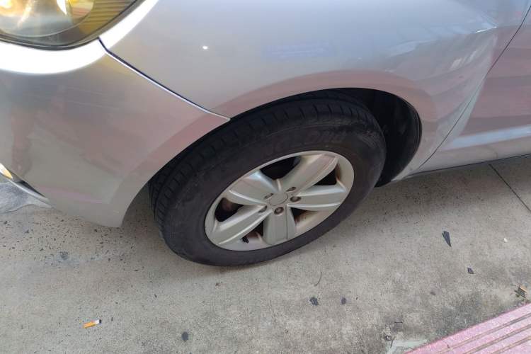 Used Geely Auto SX7 2013 2.0L Manual Elite Edition Left Front Wheel Hub