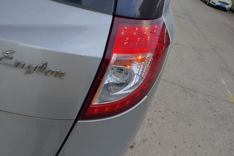 Used Geely Auto SX7 2013 2.0L Manual Elite Edition Right Rear Taillight
