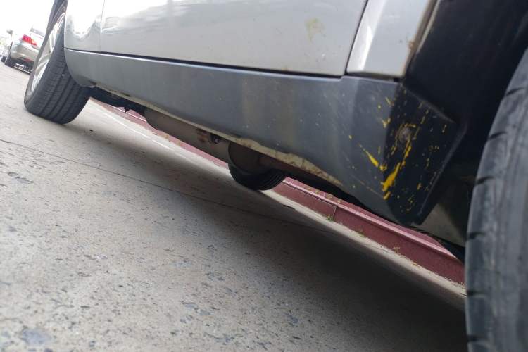 Used Geely Auto SX7 2013 2.0L Manual Elite Edition Right Side Sill