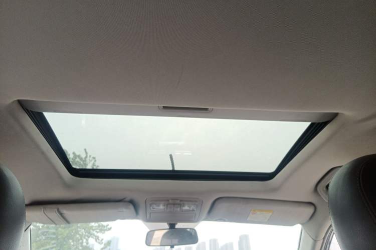 Used Geely Auto SX7 2013 2.0L Automatic Prestige Edition Headliner