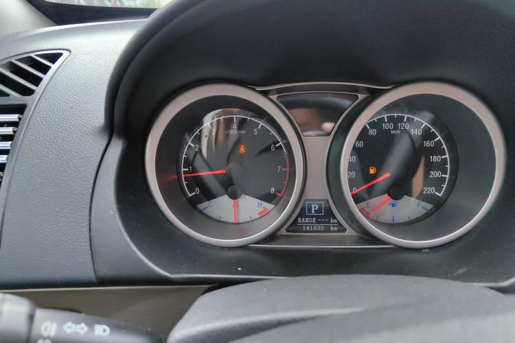 Used Geely Auto SX7 2013 2.0L Automatic Prestige Edition Odometer Close Up