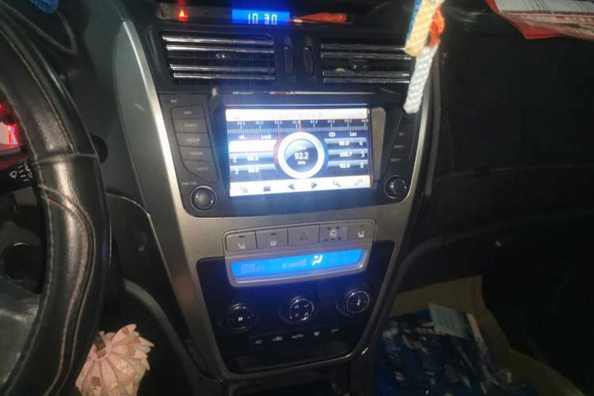 Used Geely Auto SX7 2013 2.0L Automatic Prestige Edition Audio And AC Panel