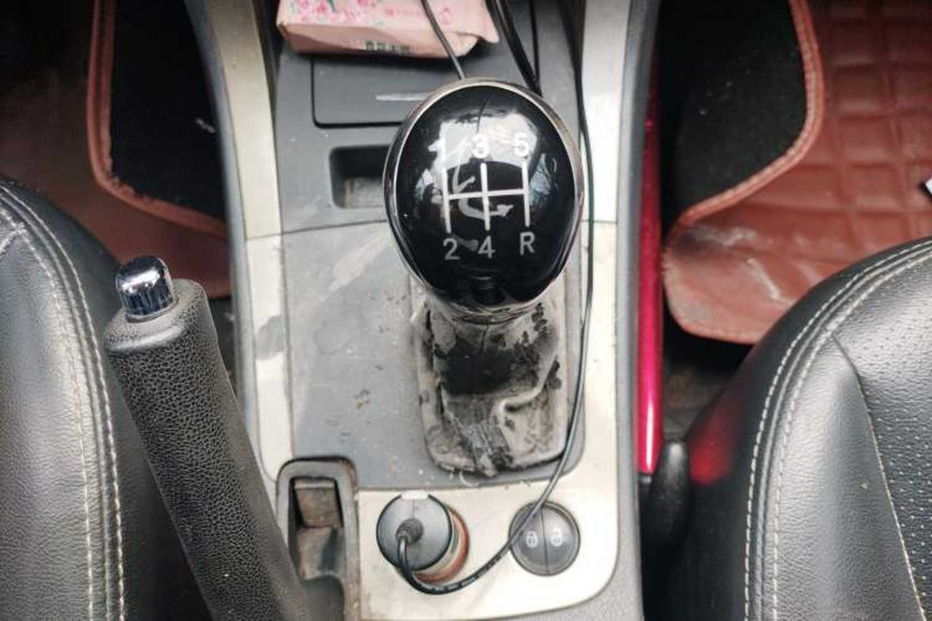 Used Geely Auto SX7 2013 1.8L Manual Entry-Level Model Gear Lever