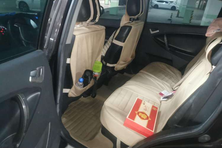 Used Geely Auto SX7 2013 2.0L Automatic Prestige Edition Left Rear Seat