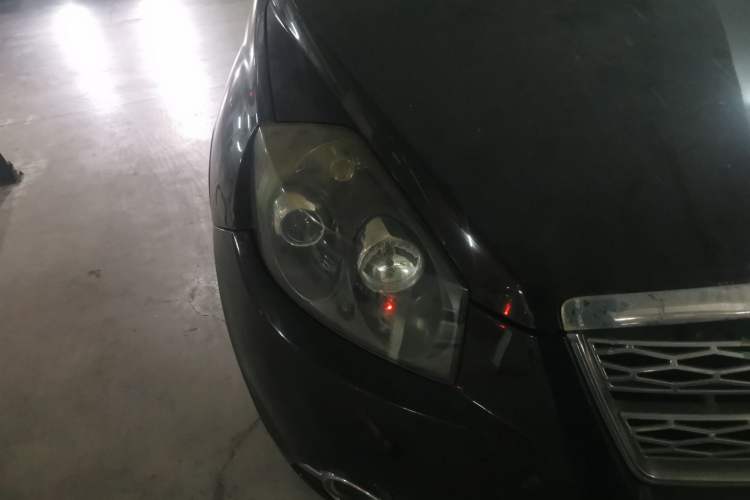 Used Geely Auto SX7 2013 2.0L Automatic Prestige Edition Right Front Headlight