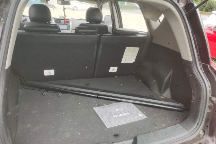 Used Geely Auto SX7 2013 2.0L Automatic Prestige Edition Trunk