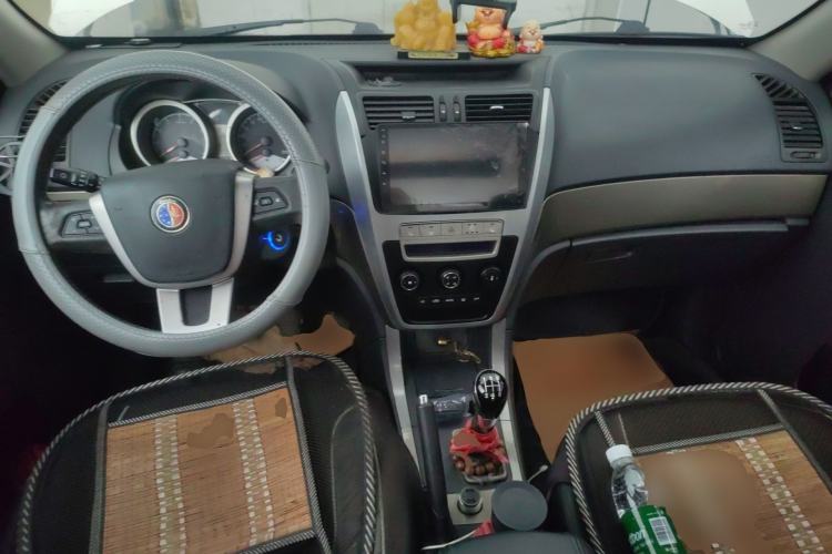 Used Geely Auto SX7 2013 1.8L Manual Luxury Model Center Console