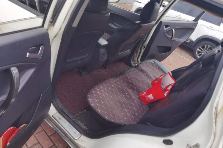 Used Geely Auto SX7 2013 2.0L Manual Elite Edition Left Rear Seat