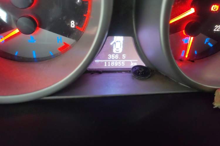 Used Geely Auto SX7 2013 1.8L Manual Luxury Model Odometer Close Up