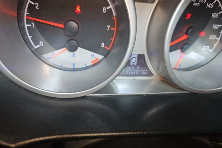 Used Geely Auto SX7 2013 1.8L Manual Luxury Model Odometer Close Up