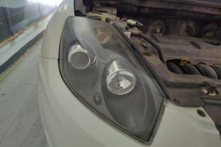 Used Geely Auto SX7 2013 1.8L Manual Luxury Model Right Front Headlight