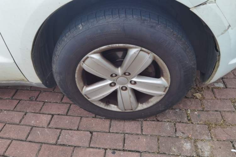 Used Geely Auto SX7 2013 2.0L Manual Elite Edition Right Front Wheel Hub