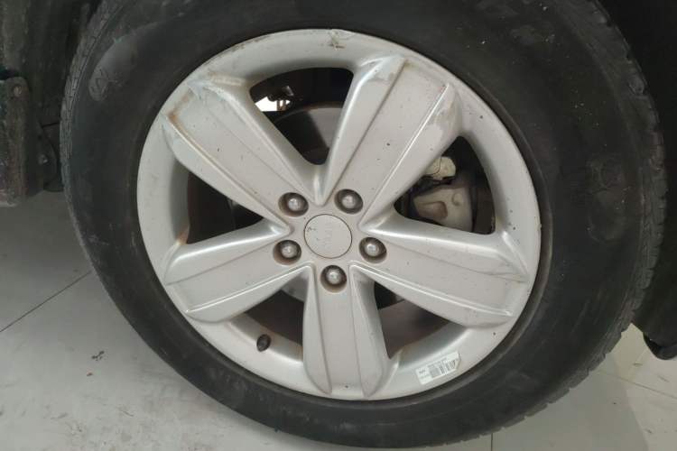 Used Geely Auto SX7 2013 1.8L Manual Luxury Model Right Front Wheel Hub