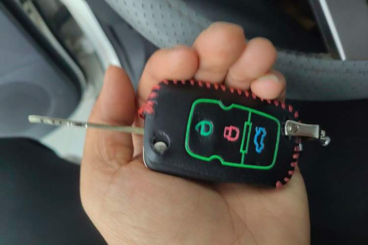 Used Geely Auto SX7 2013 1.8L Manual Luxury Model Vehicle Key