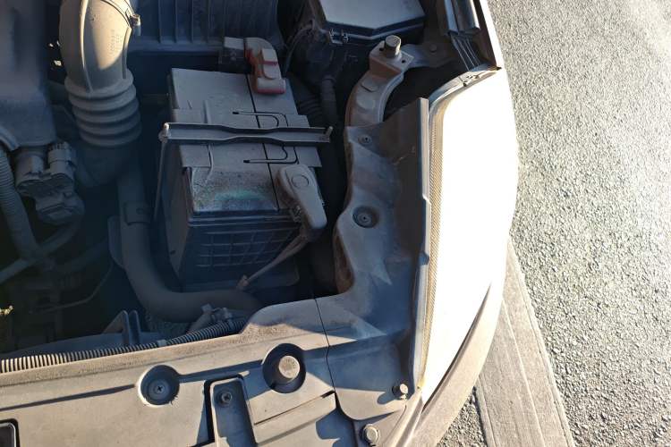 Used Geely Auto SX7 2013 1.8L Manual Entry-Level Model Engine Bay Left