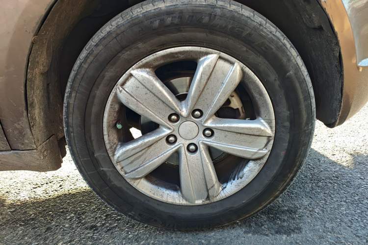 Used Geely Auto SX7 2013 1.8L Manual Entry-Level Model Right Front Wheel Hub