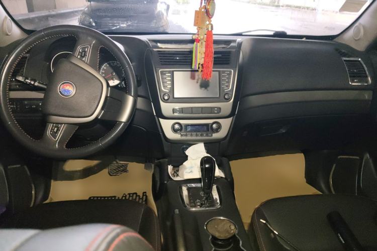 Used Geely Auto SX7 2014 2.0L Automatic Prestige Edition Center Console