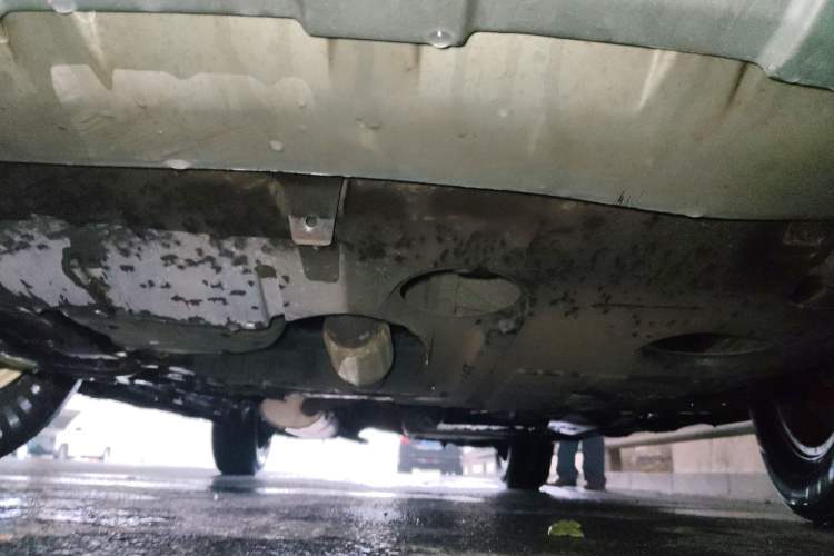 Used Geely Auto SX7 2014 2.0L Automatic Prestige Edition Chassis Front