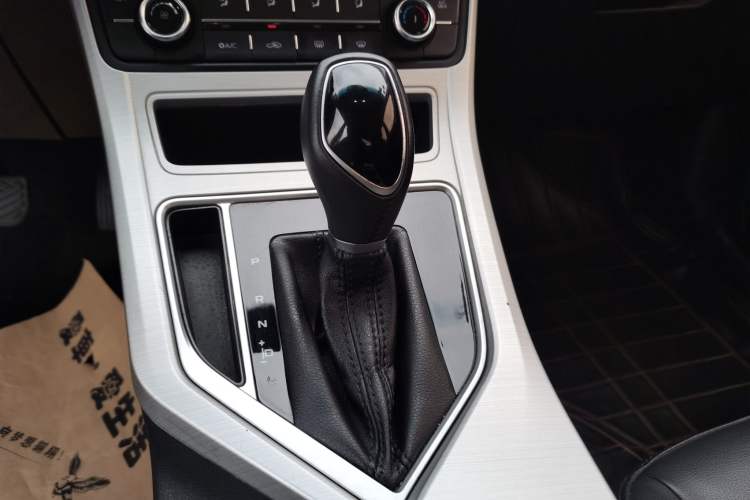 Used Geely Auto Vision 2018 1.5L Automatic Happiness Edition Gear Lever