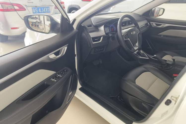 Used Geely Auto Vision 2020 Revised Version 1.5L CVT Asian Games Edition Driver Seat