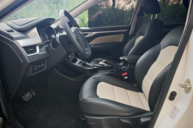 Used Geely Auto Vision 2020 Revised Version 1.5L CVT Asian Games Edition Interior 1