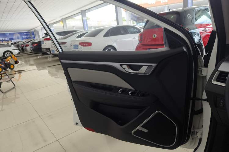 Used Geely Auto Vision 2020 Revised Version 1.5L CVT Asian Games Edition Left Front Door Interior