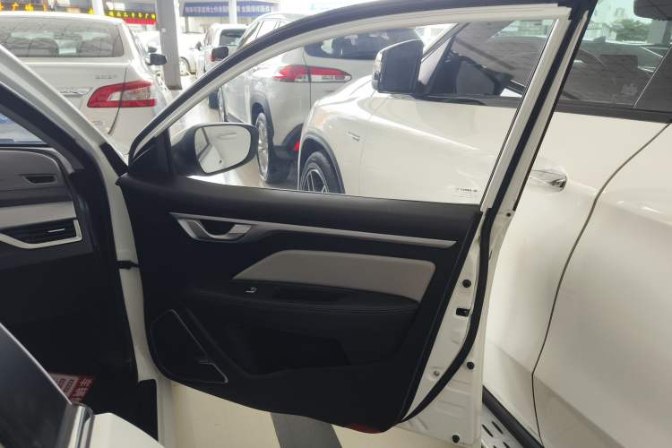 Used Geely Auto Vision 2020 Revised Version 1.5L CVT Asian Games Edition Right Front Door Interior