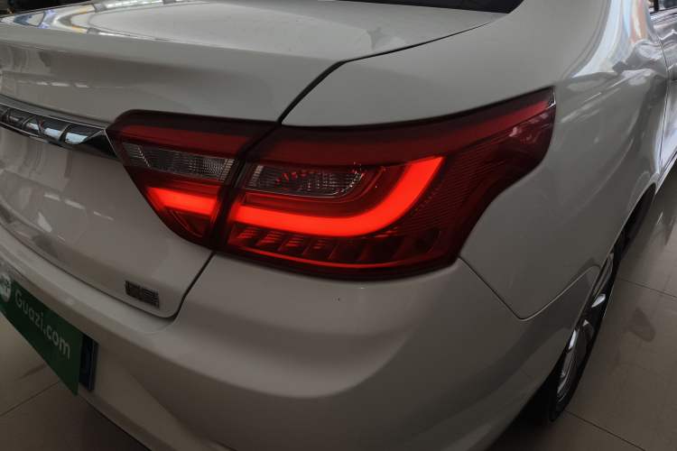 Used Geely Auto Vision 2020 Revised Version 1.5L CVT Asian Games Edition Right Rear Taillight