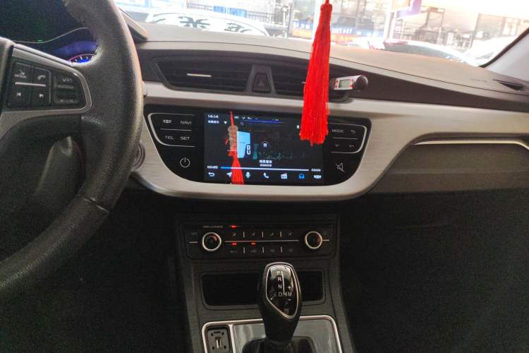Used Geely Auto Vision 2020 1.5L CVT Asian Games Edition Audio And AC Panel