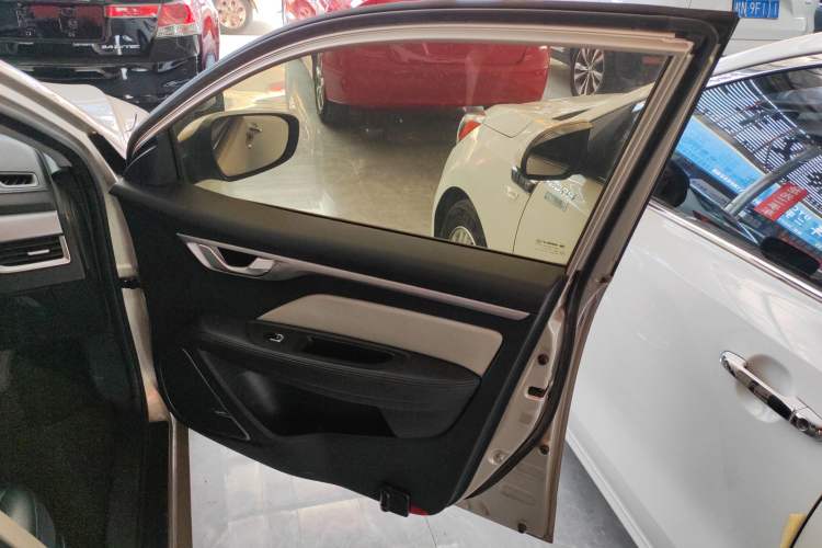 Used Geely Auto Vision 2020 1.5L CVT Asian Games Edition Right Front Door Interior