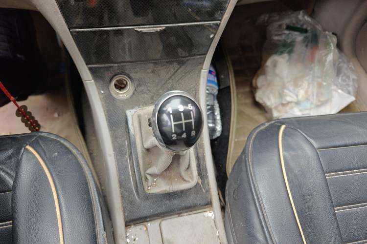 Used Geely Auto Vision 2009 1.5L Platinum Edition Gear Lever